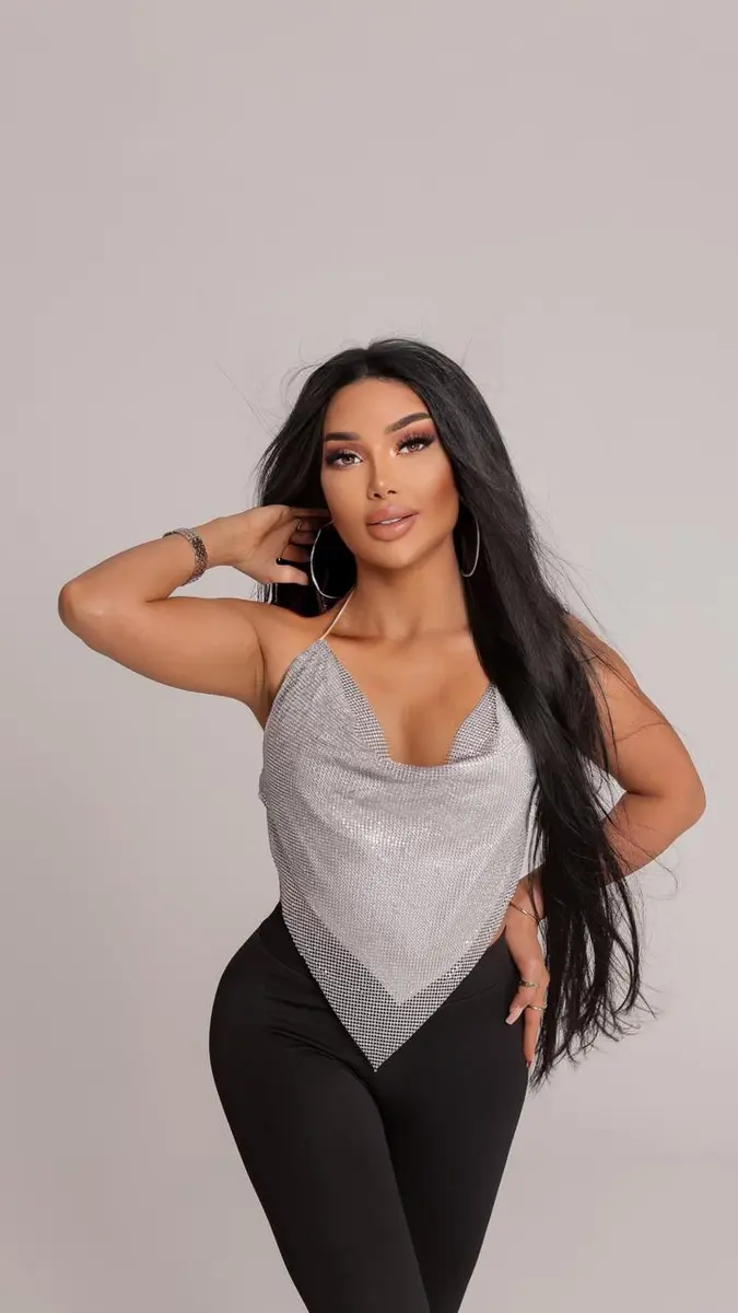 Camila escort in Dubai