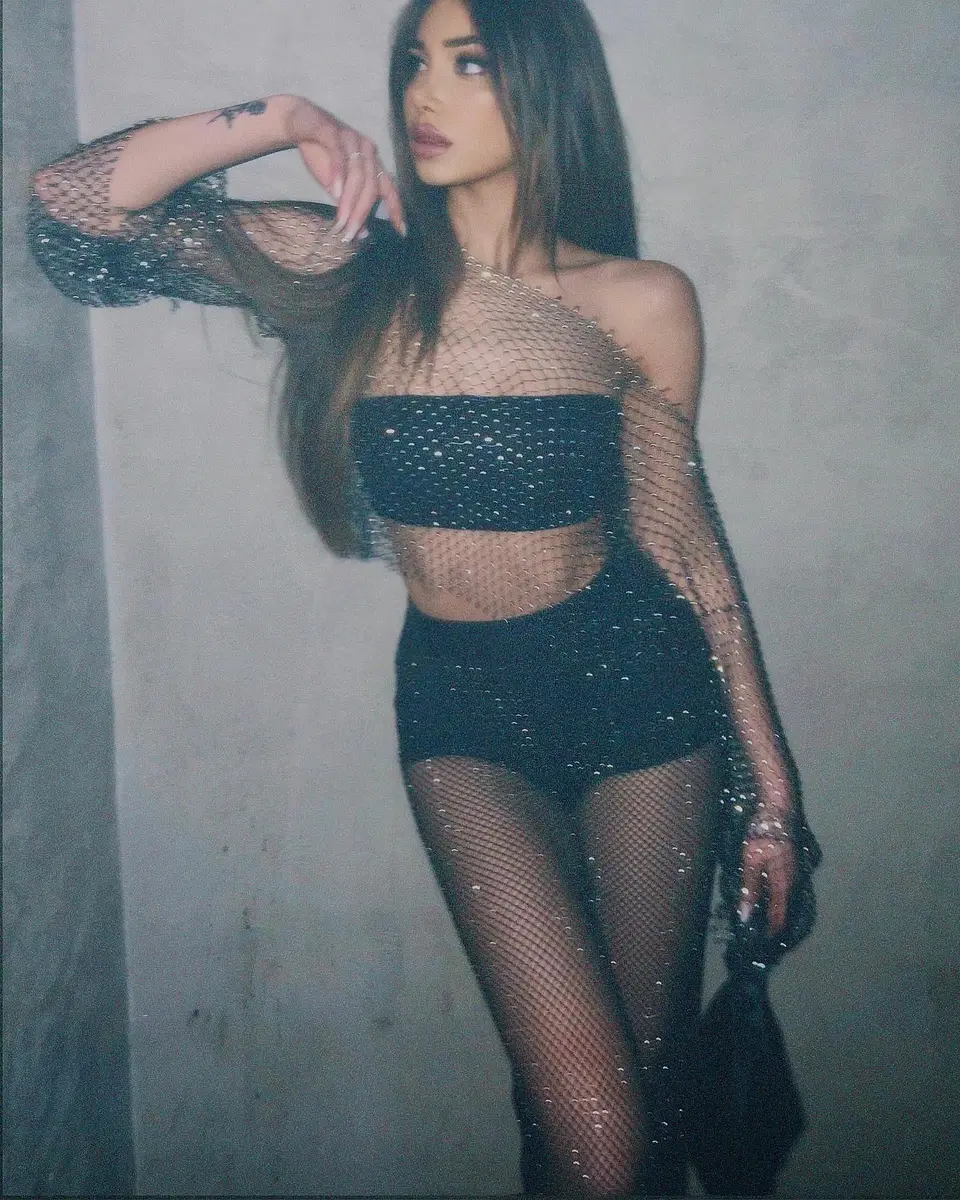 Delphine Escort in Dubai