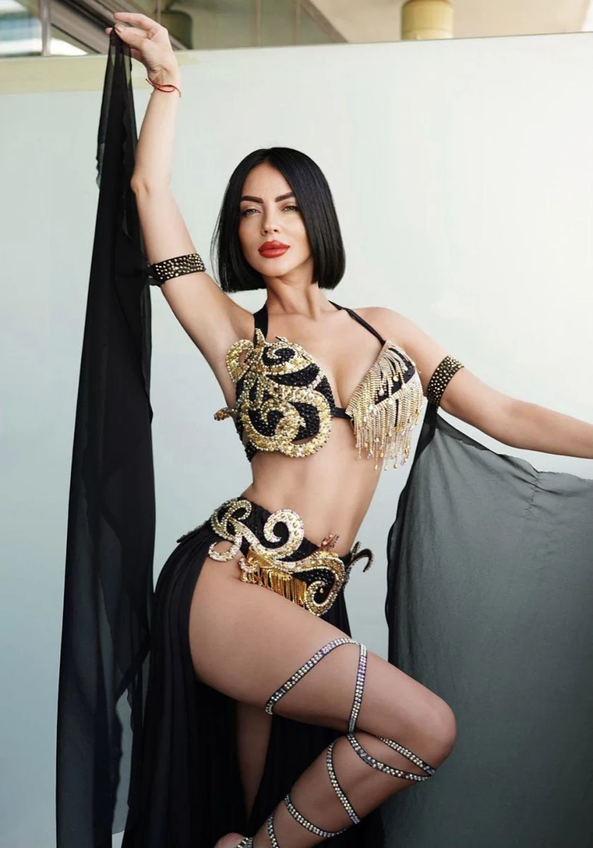 Elis escort in Dubai