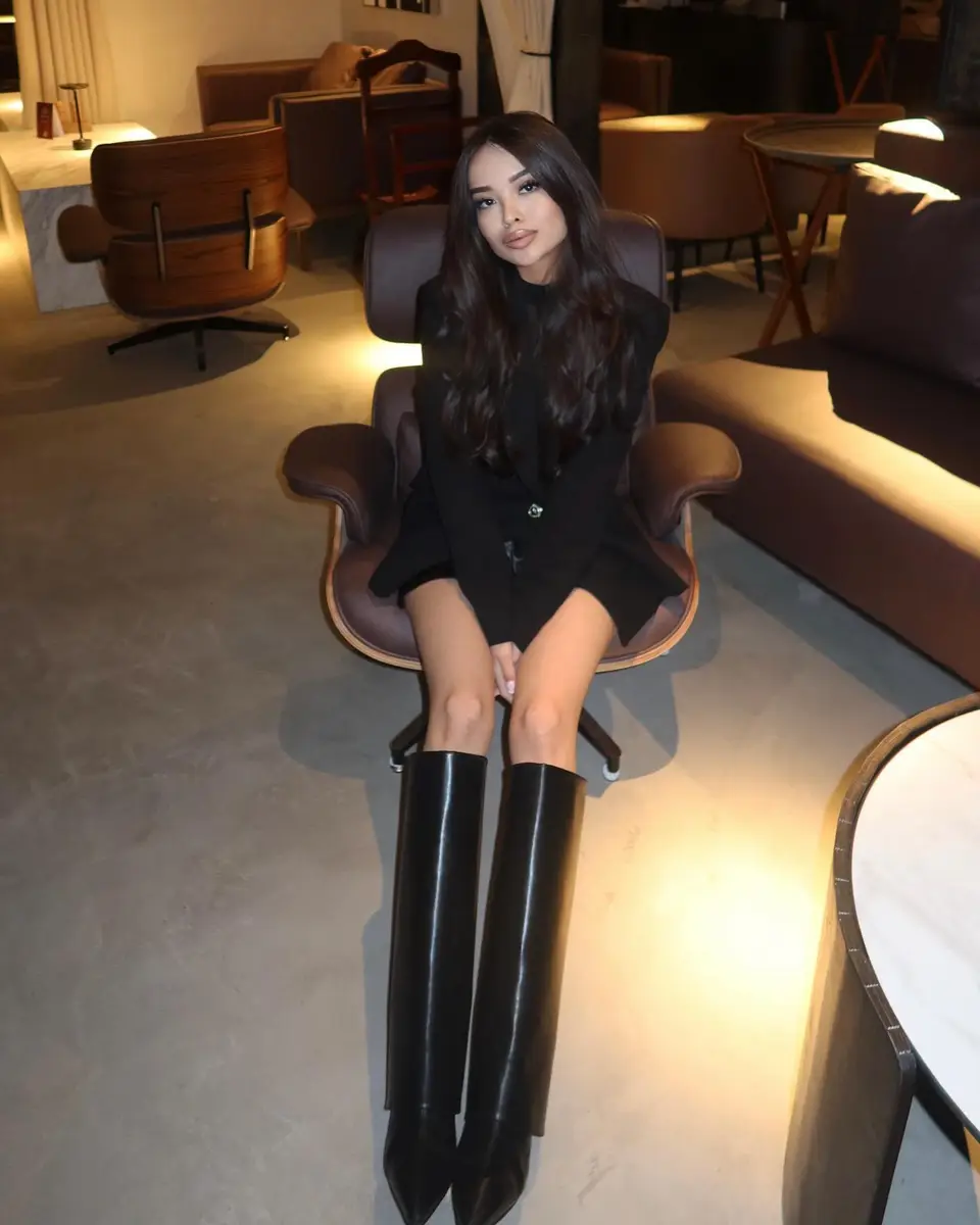 Francesca escort in Dubai