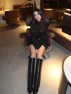 Francesca escort in Dubai