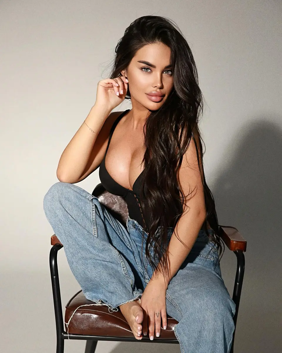 Julia escort in Dubai