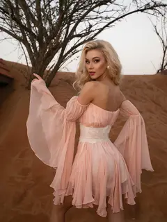 Lolita escort in Dubai