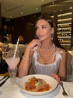 Lolya escort in Dubai