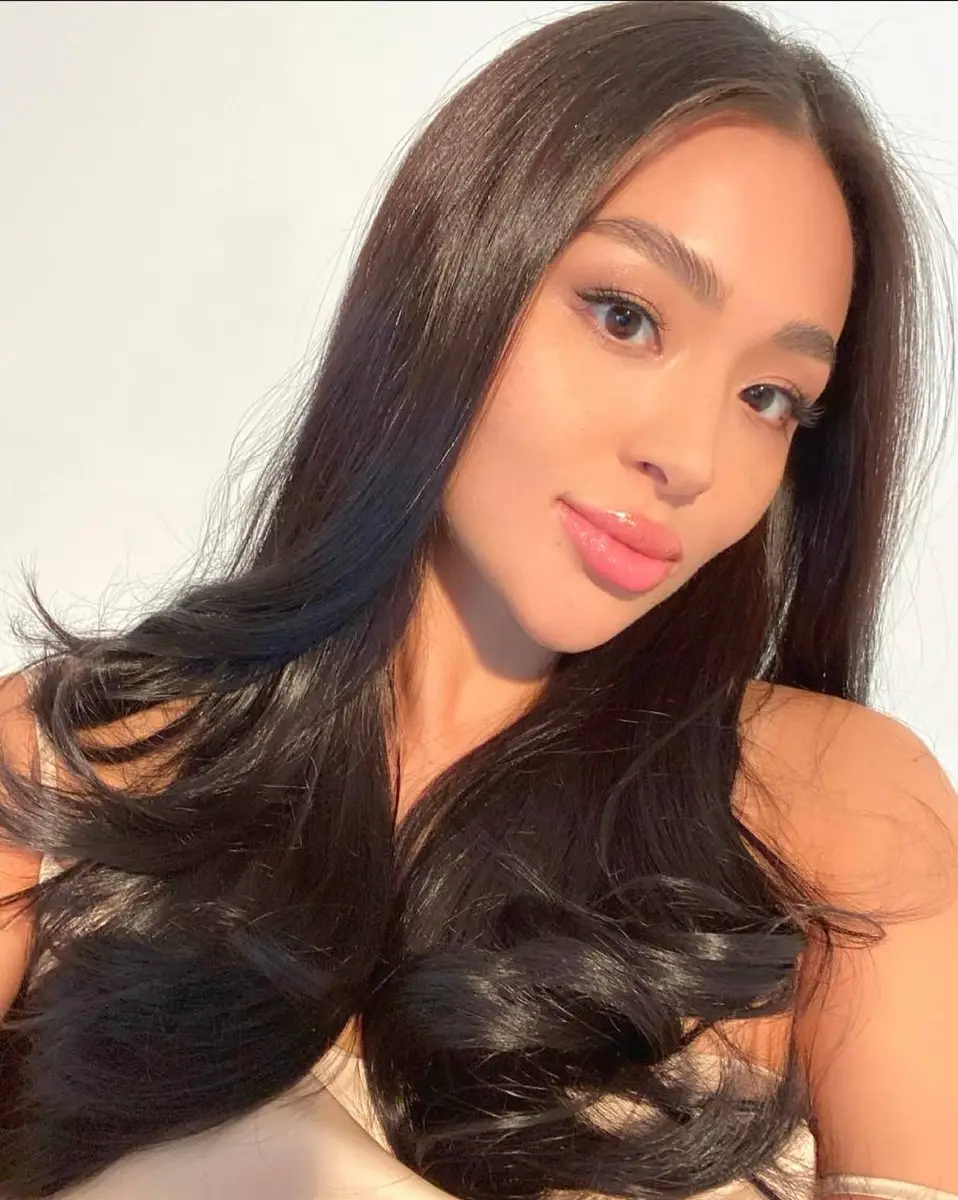 Luna escort in Dubai