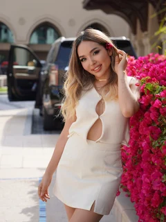 Melania escort in Dubai