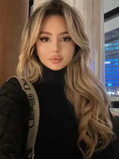 Sofi escort in Dubai