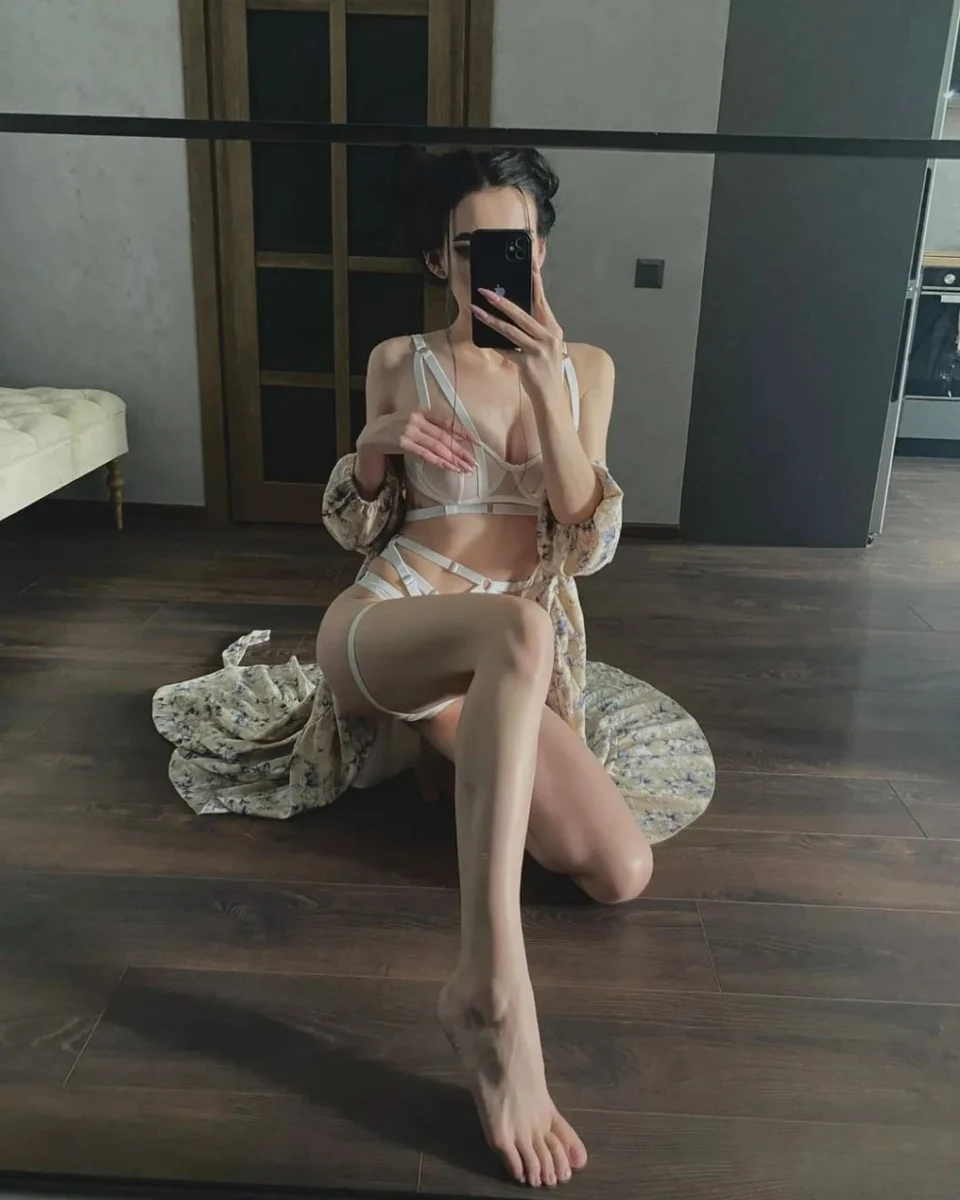 Sophia escort in Dubai
