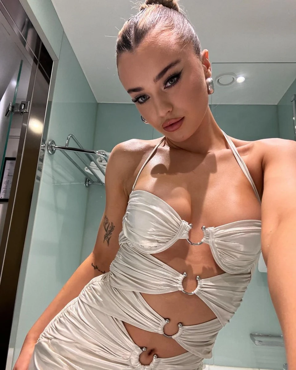 Valentina escort in Dubai