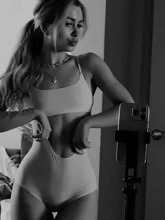 Valentina escort in Dubai